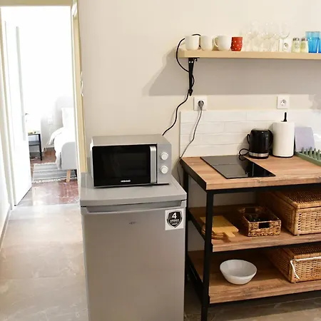 Apartment Aegina-town-old-center *